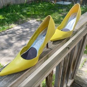 Call it spring yellow pumps size 38